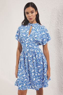 Mavi Etegi Belden Ac?lan Sal Desen Mini Dokuma Elbise TWOSS25EL00575 - Trendyolmilla фото 2