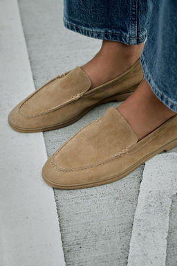 FLAT SPLIT SUEDE LOAFERS - Zara фото 8