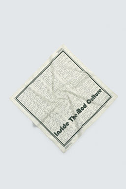 BANDANA ESTAMPADOS TEXTOS / Beige