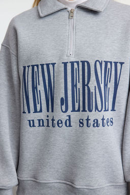 TRENDYOLMILLA Gri Melanj Oversize Kal?p Kal?n ici Polarl? Slogan Bask?l? Fermuarl? Orme Sweatshirt TWOAW25SW00134 фото 9