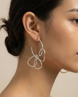 Стильные серьги