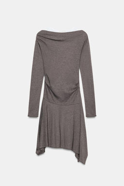 VESTIDO CORTO ASIM?TRICO / Marr?n vigor?