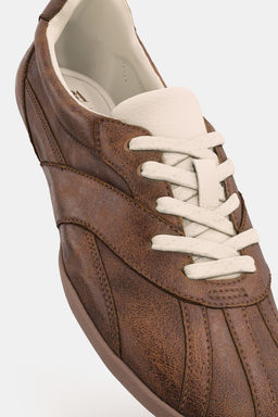TRAINERS