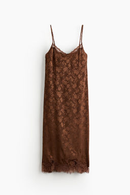 Vestido brocado con ribetes de encaje