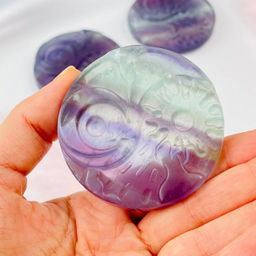 Фигурка резная День-Ночь из Флюорита