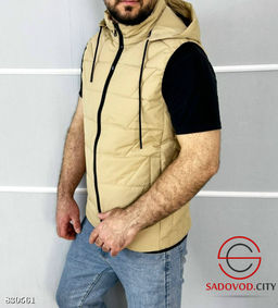 Жилетка мужская с капюшоном