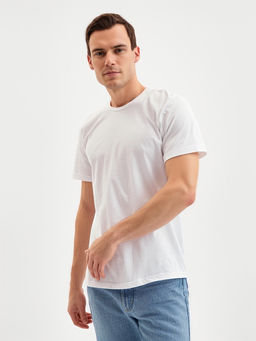 Футболка мужская Collorista, плотность 145 г/м², белая, размер 42-44