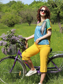 Капри больших размеров желтого цвета - Almond фото 4