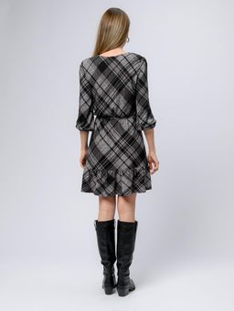 Платье серое в клетку длины мини с воланом - 1001dress фото 5