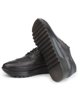 03-5301 BLACK Полуботинки женские (натуральная кожа)
