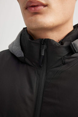 Пуховик приталенного кроя с капюшоном - Defacto фото 5