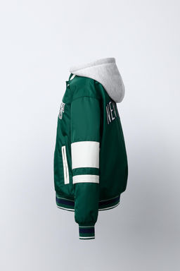 CAZADORA BOMBER NYLON TEXTO CAPUCHA DESMONTABLE / Verde - Zara фото 5