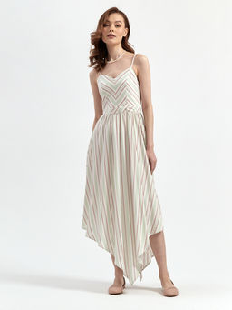 Сарафан с асимметричным низом