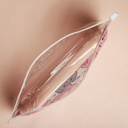 Цена за 2 шт. Косметичка из прозрачного PVC 21×2×14 см «Котики»