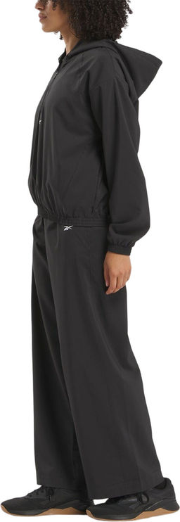 Ветровка женская