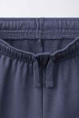 BERMUDA JOGGING TEXTO / Azul / Gris