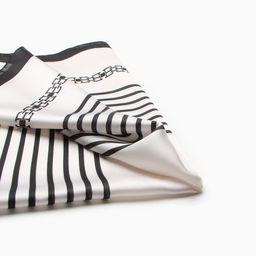 Платок женский MINAKU 70*70 см, молочный  фото 2