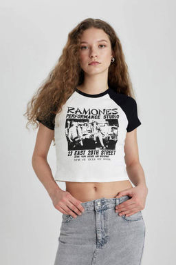 Ramones Облегающая футболка с короткими рукавами и круглым вырезом в рубчик - Defacto фото 3