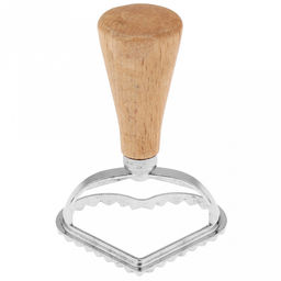 Штамп металлический для пельменей "Сердце" 7х6,5см h10см, деревянная ручка, на картоне (Китай)