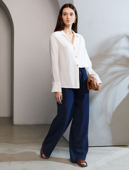 Блузка с широкими манжетами из вискозы с лиоцеллом