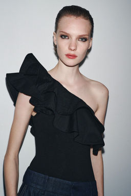 ASYMMETRIC CONTRAST RUFFLE BODYSUIT - Zara фото 2