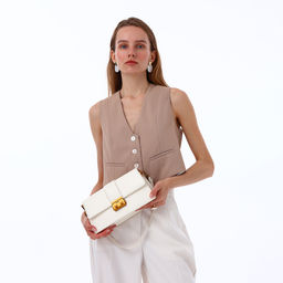 Сумка женская мессенджер TEXTURA на клапане, 26×8.5×14 см, молочная