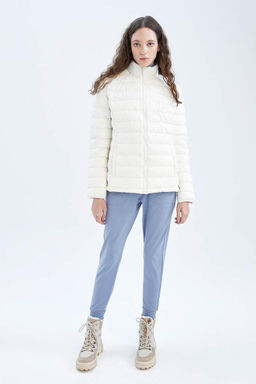 Водоотталкивающая приталенная куртка-пуховик DeFactoFit  фото 5