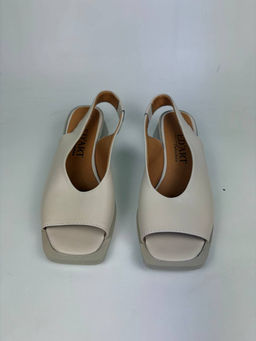 Босоножки 4001.16155be. бежевый уценка