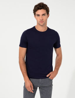 Темно-синяя облегающая базовая футболка