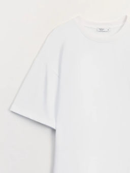 Базовая футболка оверсайз из хлопка OVERSIZE0526-1 / Zarina