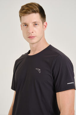 Футболка Черный