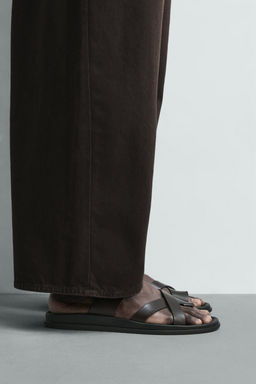 SANDALIA TIRAS / Rojo Burdeos