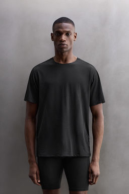 PERFORATED TECHNICAL T-SHIRT - Zara фото 2