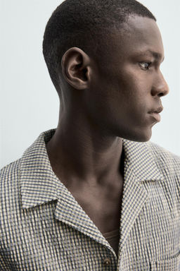 CAMISA REGULAR FIT ESTRUCTURA SEERSUCKER / Crudo / Verde - Zara фото 5
