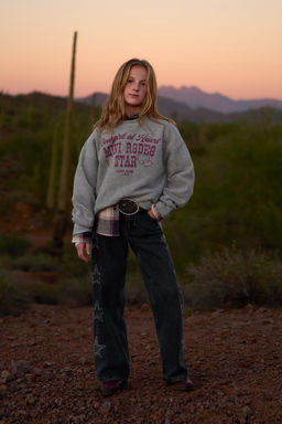 COWGIRL SLOGAN SWEATSHIRT