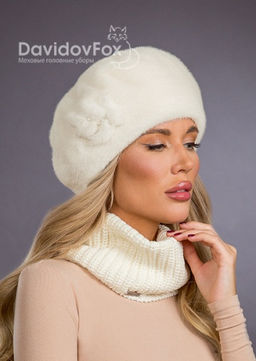 Шапка Берет экомех с украшением жемчуг