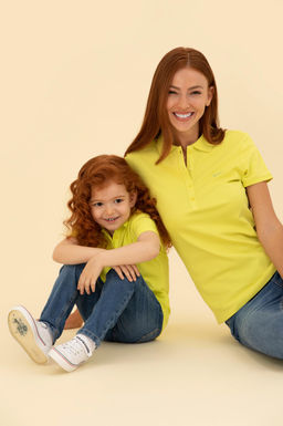 U. S. Polo Assn Женская неоново-желтая базовая футболка с воротником-поло