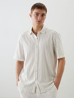 Regular Fit K?sa Kollu ?izgili Erkek G?mlek