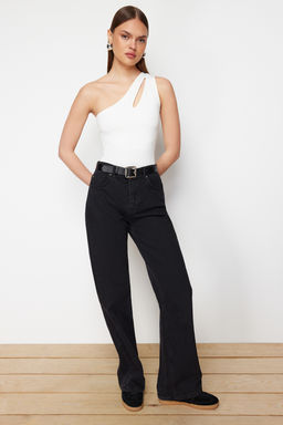 Beyaz Asimetrik Yaka Cut Out Detayl? Alttan C?tc?l? Orme Body TWOSS23BD00014