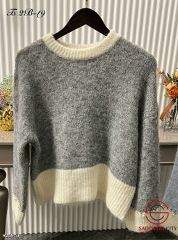 Свитер женский свободный