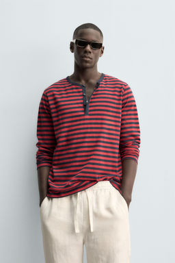 CAMISETA CUELLO PANADERO RAYAS LINO - ALGOD?N / rojo/marino - Zara фото 2