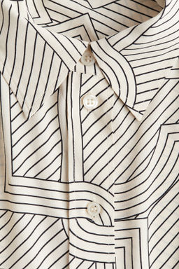 Camisa oversize con dise?o estampado - H&m фото 5