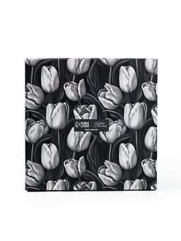 Коробка для цветов с вазой и пластиковыми окнами складная «Чёрно-белая эстетика», 23×30×23 см