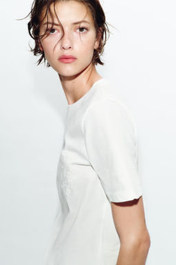 CAMISETA BOLSILLO BORDADO / Blanco - Zara фото 4