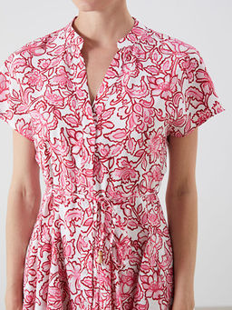 Ka??k Yaka ?i?ekli Pileli Elbise