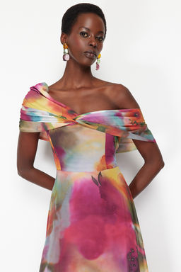 Cok Renkli A-Kesim Astarl? Asimetrik Yaka Sifon Dokuma Uzun Ucus Ucus Abiye Elbise TPRSS24AE00055 - Trendyolmilla фото 2