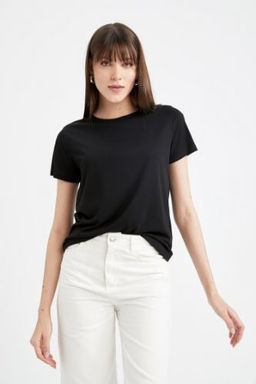 Regular Fit Bisiklet Yaka Basic K?sa Kollu Tisort