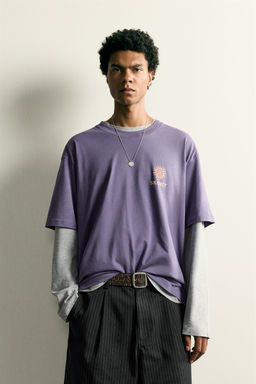CAMISETA RELAXED FIT ESTAMPADOS CONTRASTE / Morado - Zara фото 2