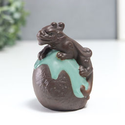 Сувенир керамика "Дракон на жемчужине" голубая глазурь 8,5х6,3 см