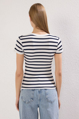 Trendyolmilla Siyah Viskoz/Yumusak Kumas Vucuda Oturan Esnek Orme Bluz TWOSS24BZ00296  фото 11